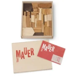 Holzbausteine Mauerspiel