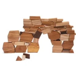 Holzbausteine Mauerspiel