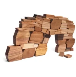 Holzbausteine Mauerspiel