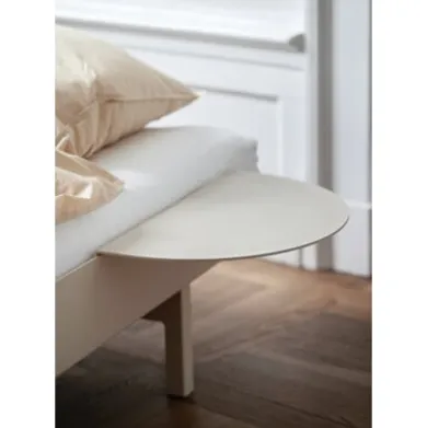 Nachttisch zu Bett 90–180